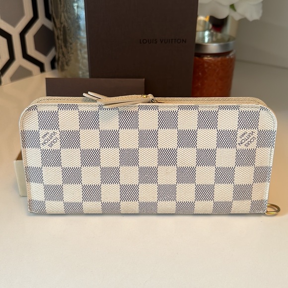 Louis Vuitton Zippy Damir Azur Canvas Insolite Wallet - Picture 8 of 11